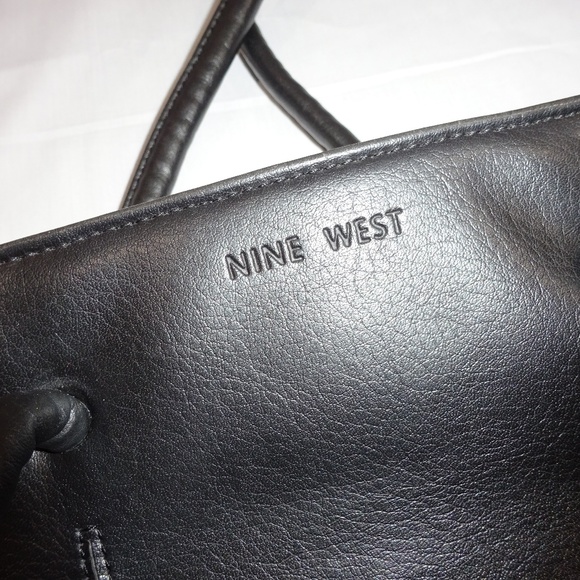 Nine West Womens Handbag Black Shoulder Leather - Picture 5 of 8